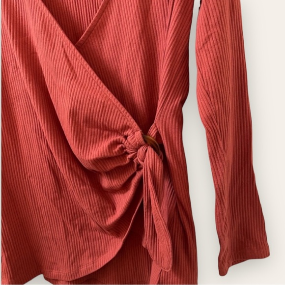 ADDITION ELLE - Tie-Front, D-Ring Ribbed Top, in Red Cinnabar - Picture 3 of 13